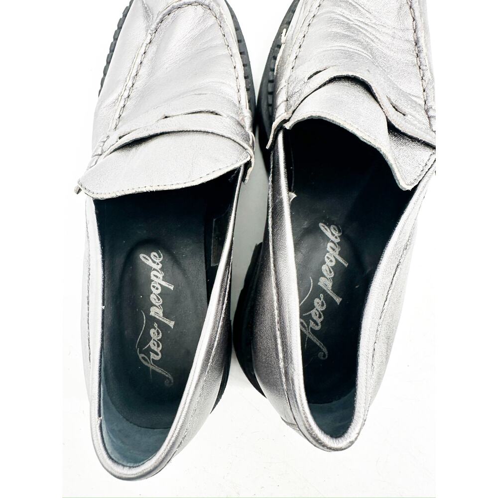 Free People Lyra Pewter Silver Lug Sole Leather Loafers Size 38 FLAW‎ - Picture 5 of 7